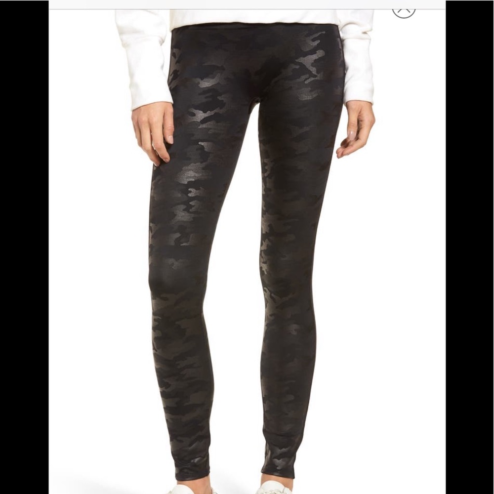 Spanx Faux Leather Camo Leggings Size L